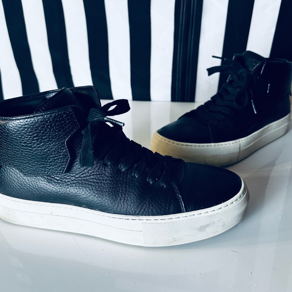 Buscemi Black Pebbled Leather Hi Top Sneakers - Made in Italy 🇮🇹